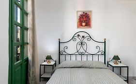 Anastasia Apartments